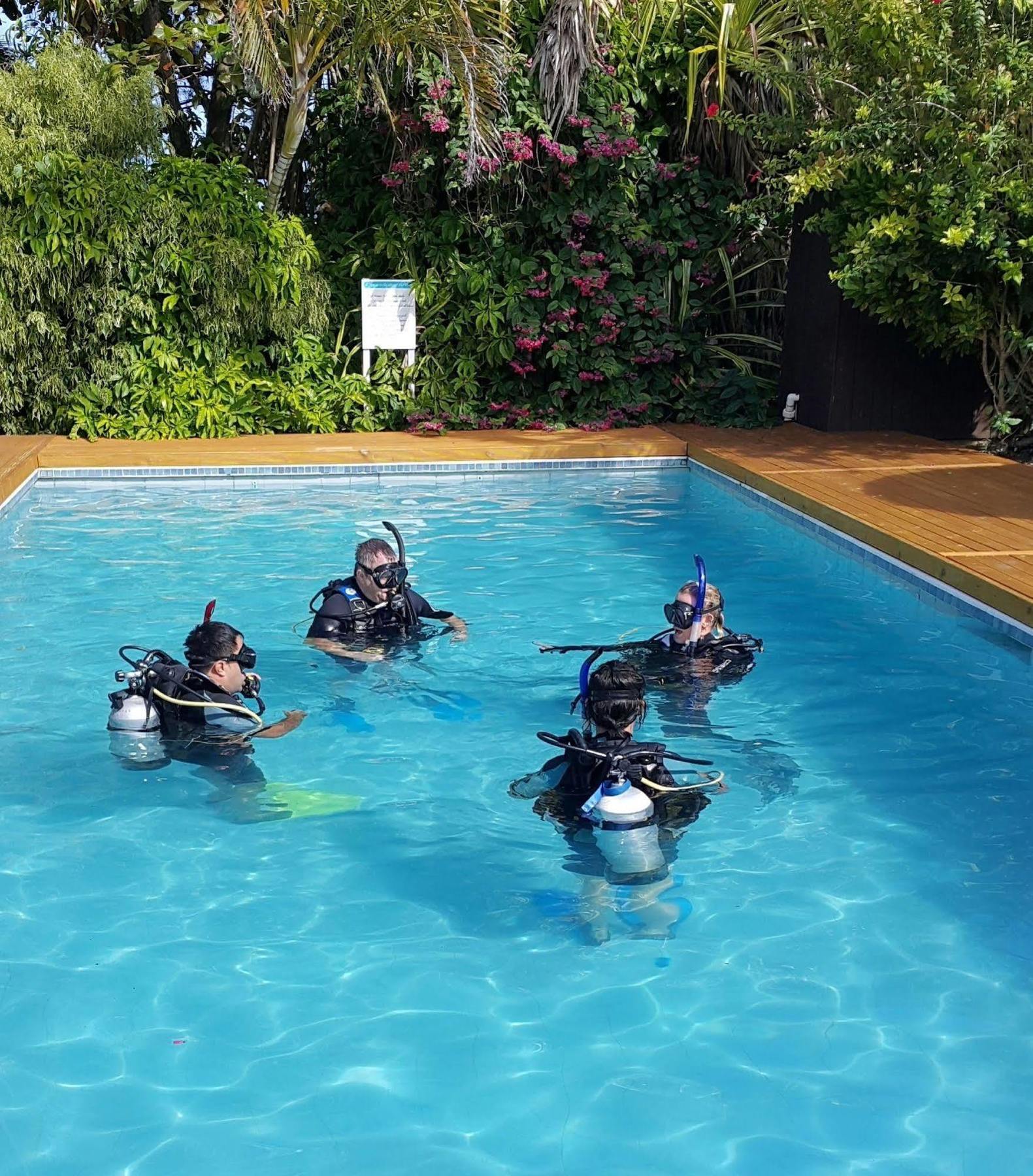 The Black Pearl Beachside Apartments Rarotonga Luaran gambar